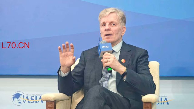 3月25日,芬兰前总理阿霍在博鳌亚洲论坛2026年年会上接受媒体采访。(第一财经记者 程程/摄)