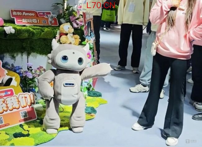 万物皆可 “养龙虾”，20万人现场围观AI家电大混战