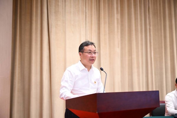 “两优一先”代表分享感悟，这场大会让榜样之光照亮奋进路
