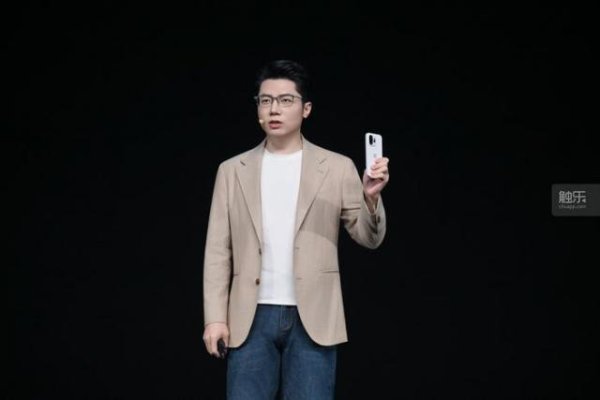小屏旗舰手机，可以为游戏玩家带来哪些变化？