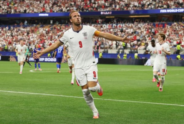 世界杯：英格兰4-2克罗地亚 凯恩双响，贝皇一条龙破门，魔笛送点