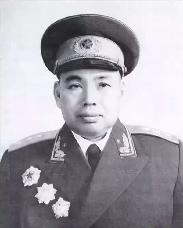 1955年大授衔, …