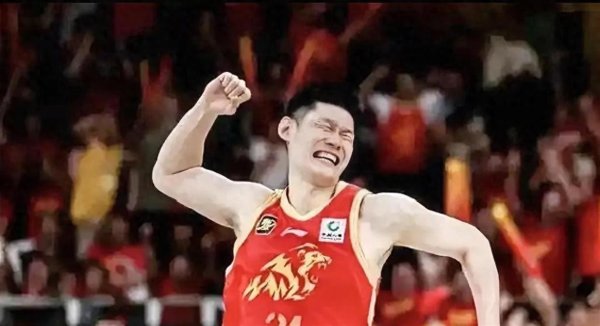 7分惜败。CBA最大的黑马0-2险胜, 两个主力受伤了, 郑永刚很无奈